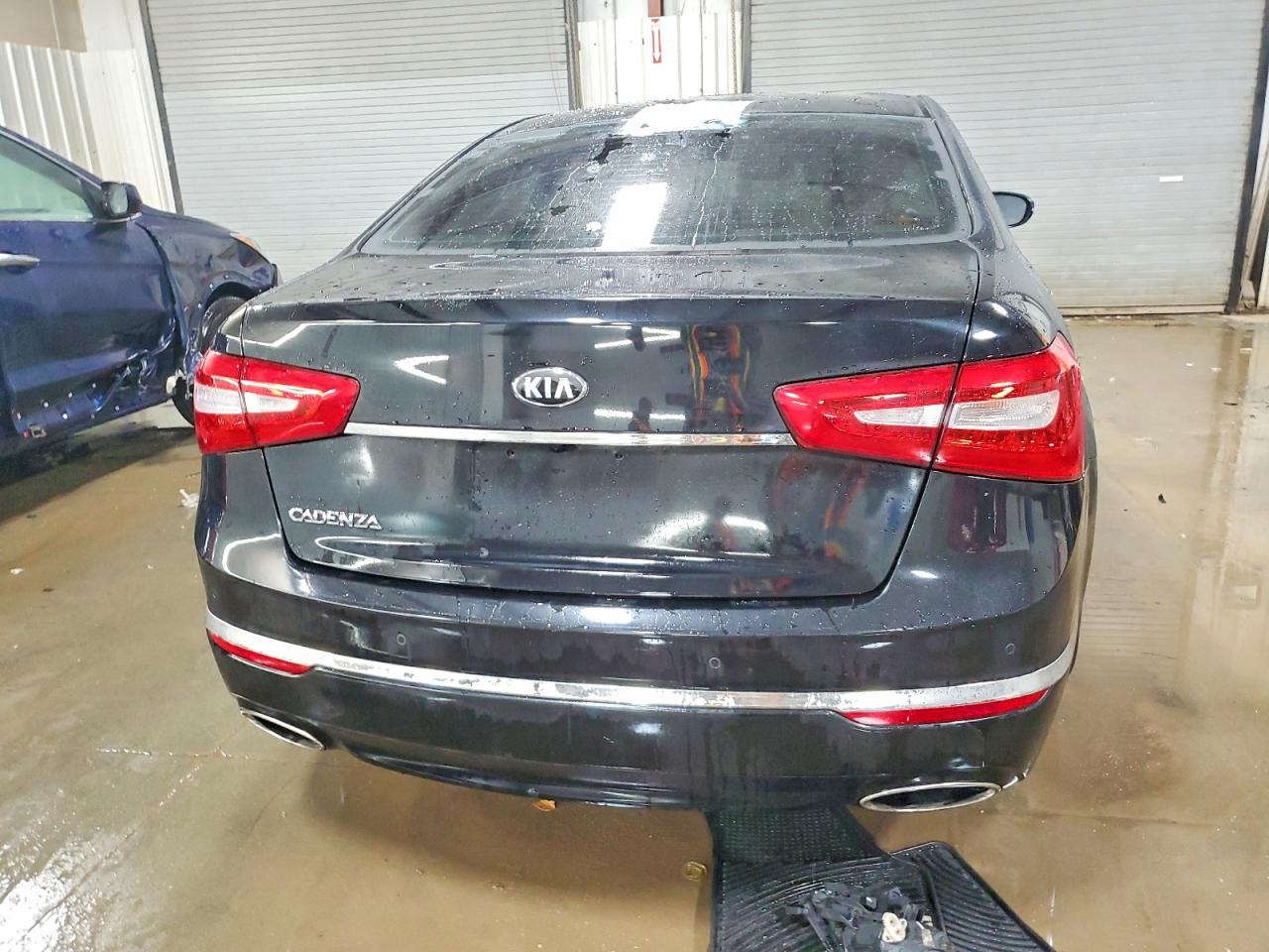 2015 Kia Cadenza Premium Black vin: KNALN4D7XF5176768