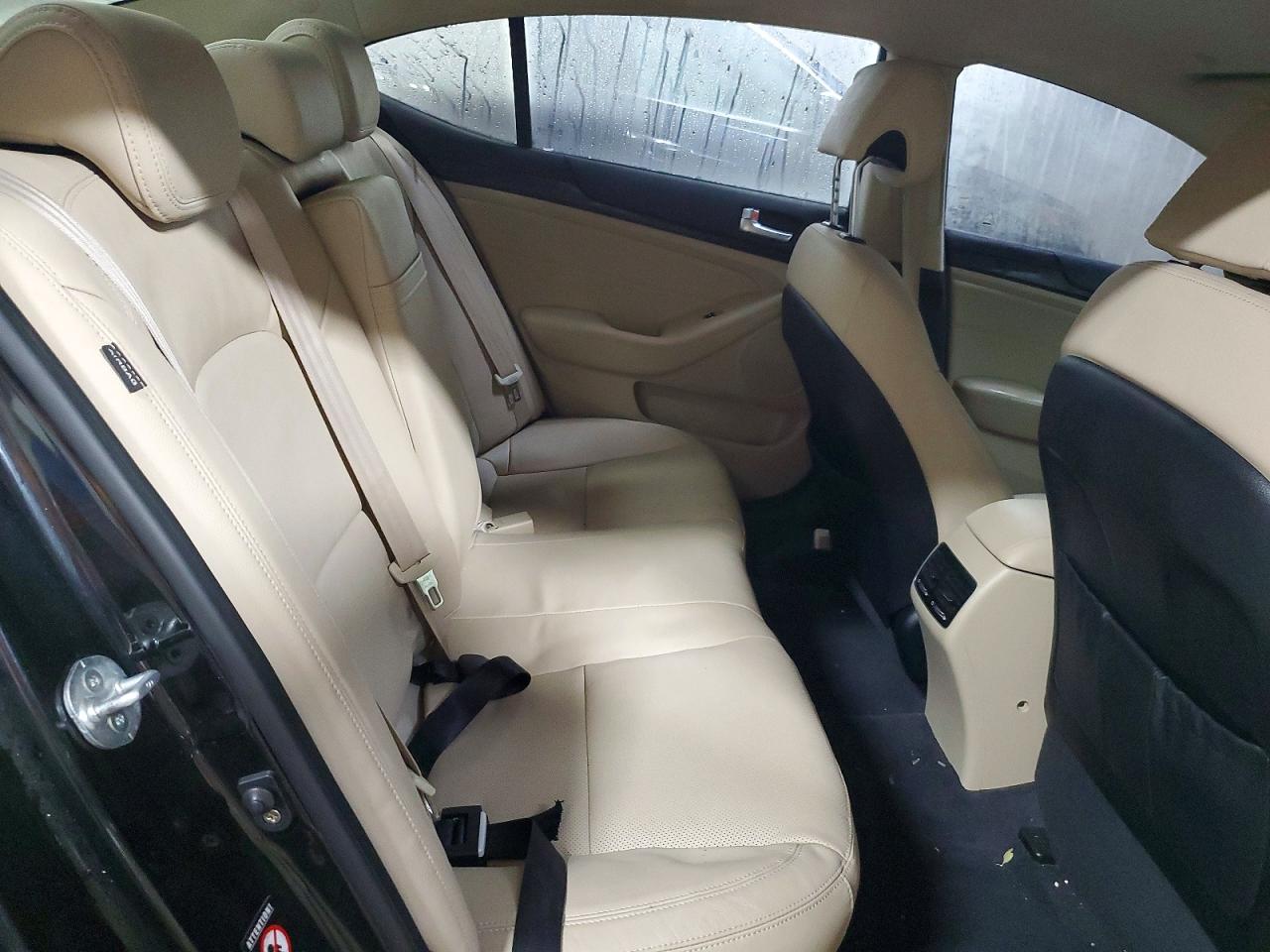 2015 Kia Cadenza Premium Black vin: KNALN4D7XF5176768