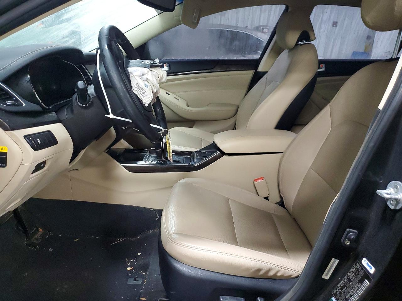 2015 Kia Cadenza Premium Black vin: KNALN4D7XF5176768