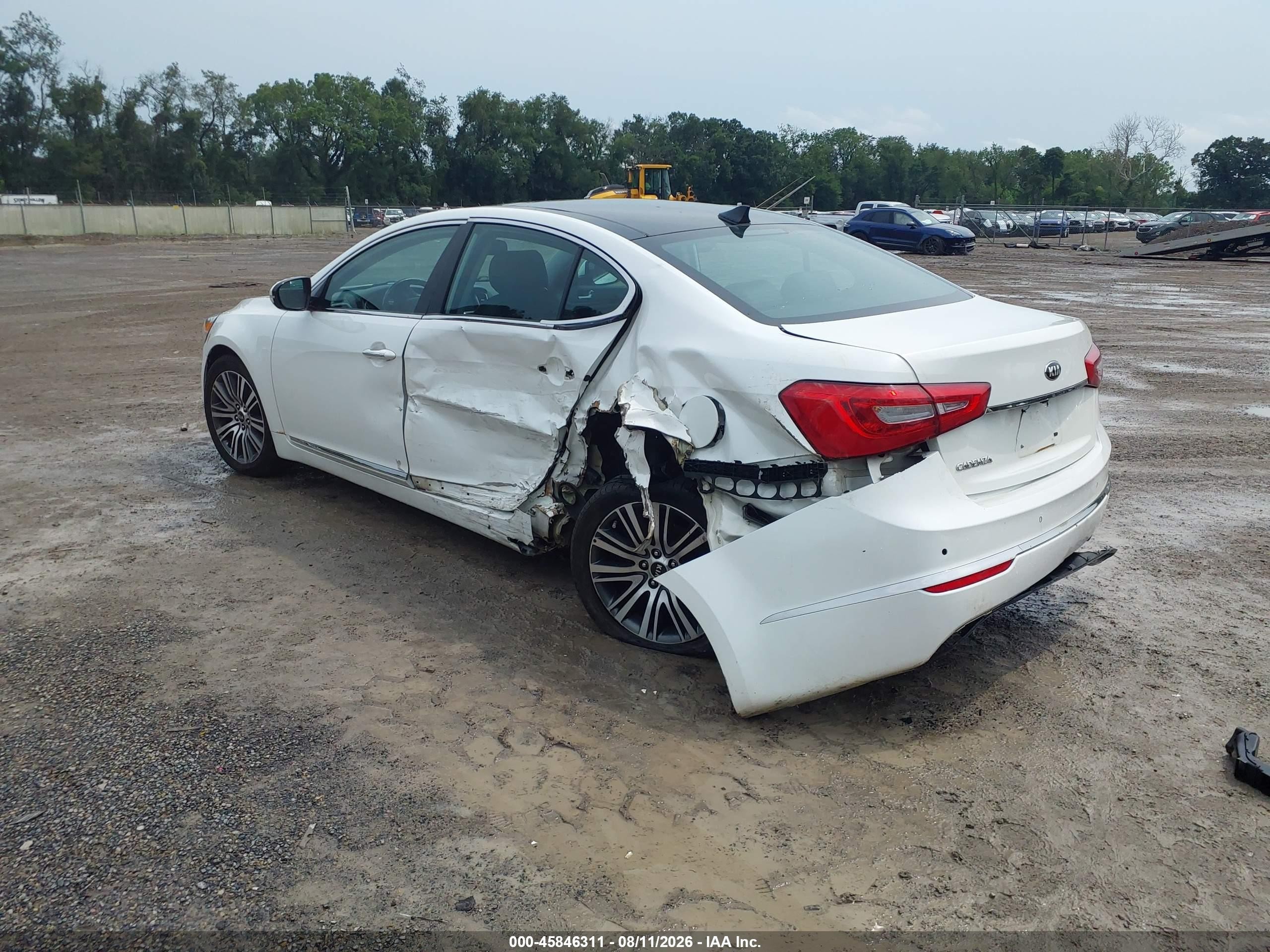 2015 Kia Cadenza Premium White vin: KNALN4D7XF5184854