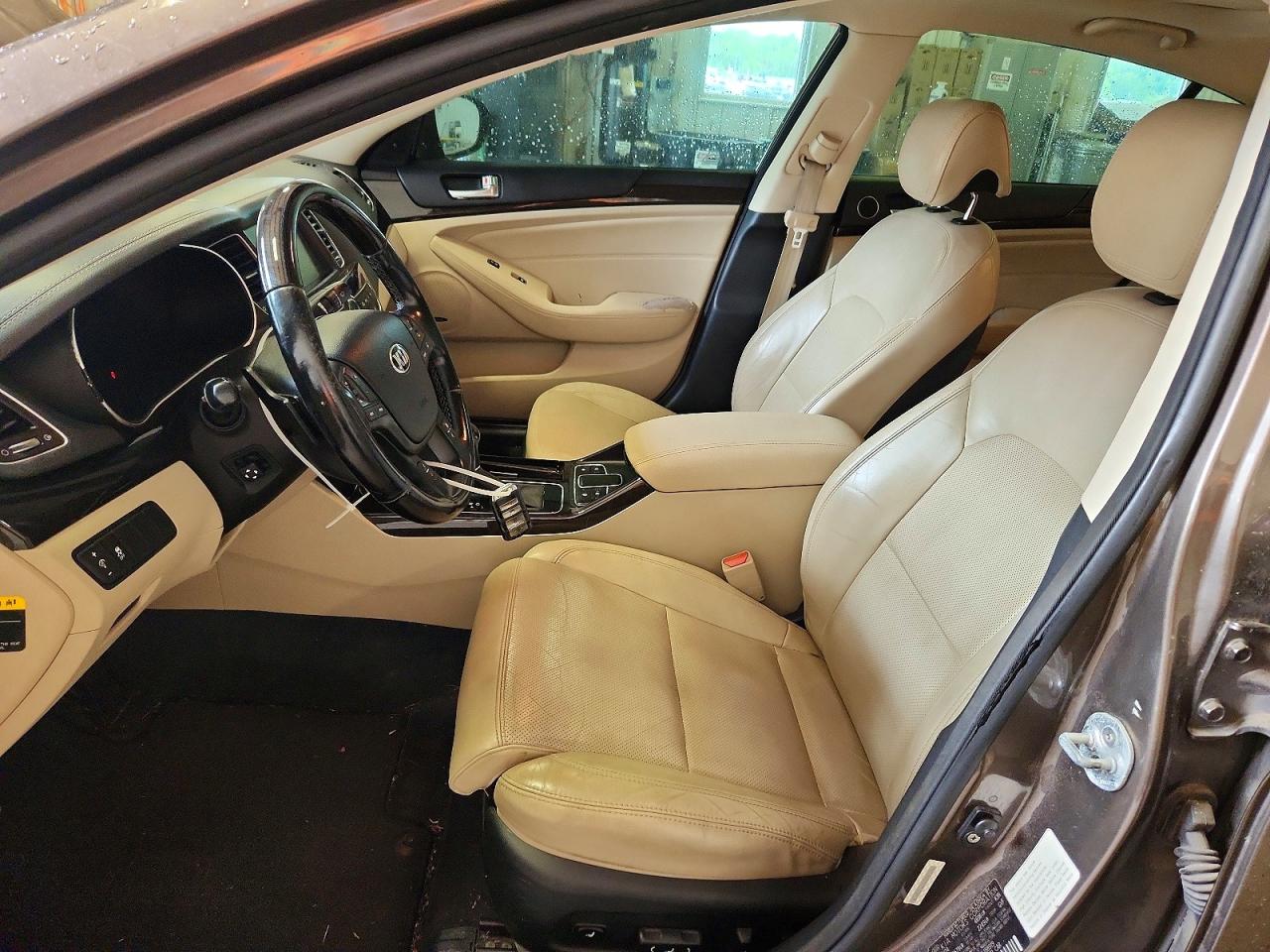 2015 Kia Cadenza Premium Brown vin: KNALN4D7XF5188919