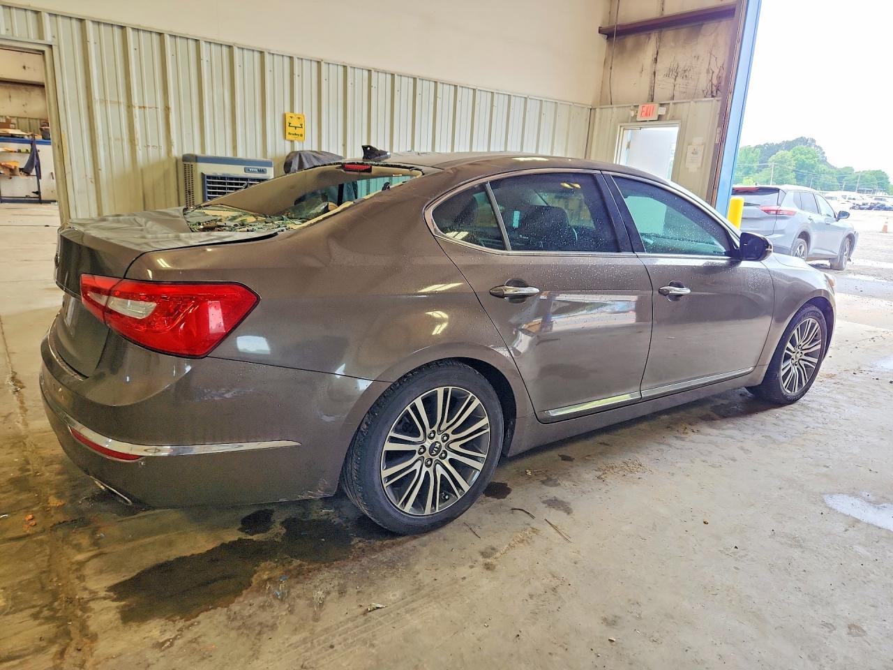 2015 Kia Cadenza Premium Brown vin: KNALN4D7XF5188919