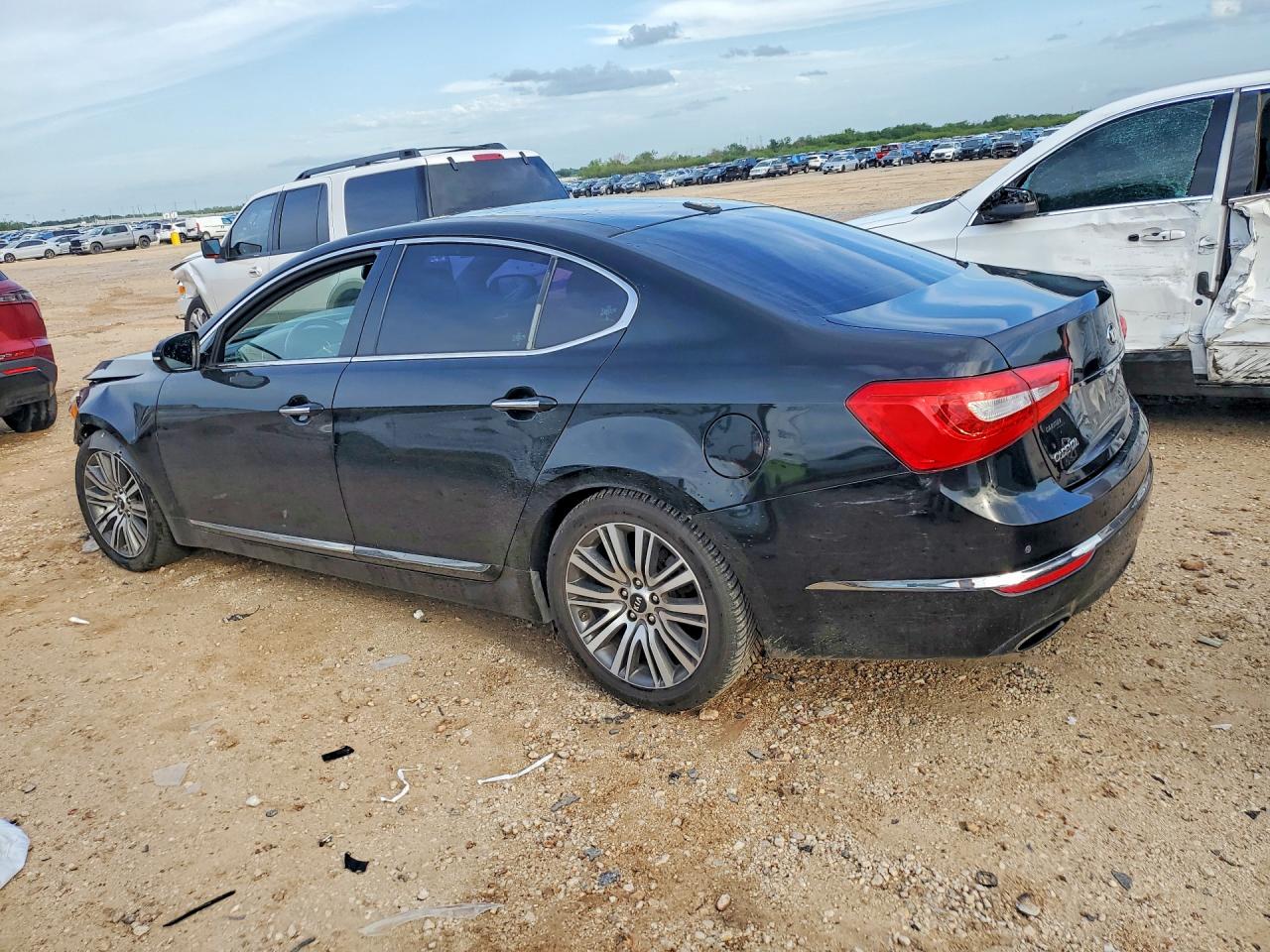 2016 Kia Cadenza Luxury Black vin: KNALN4D7XG5218891
