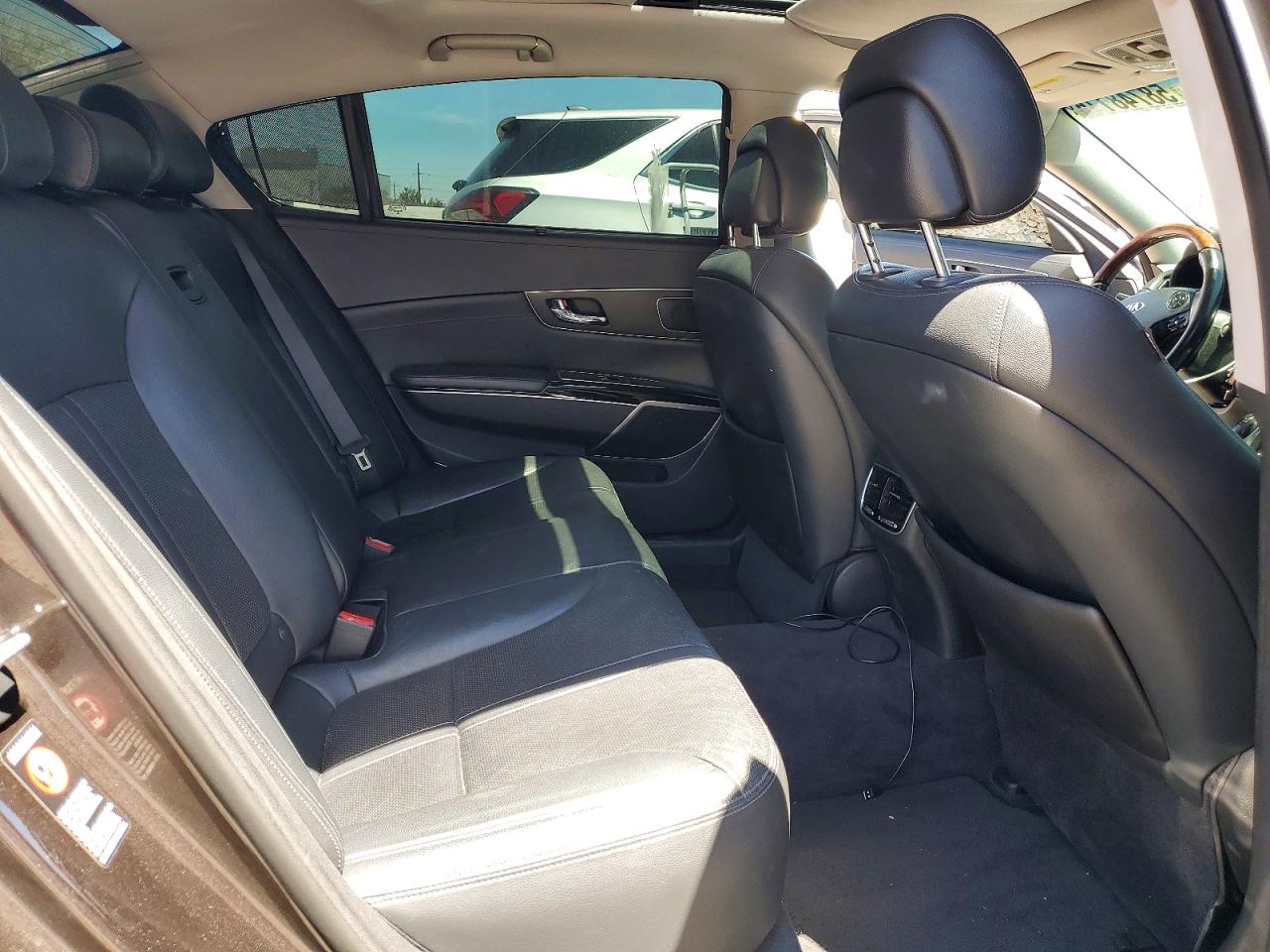 2015 Kia K900 Premium Коричневый vin: KNALU4D40F6023805