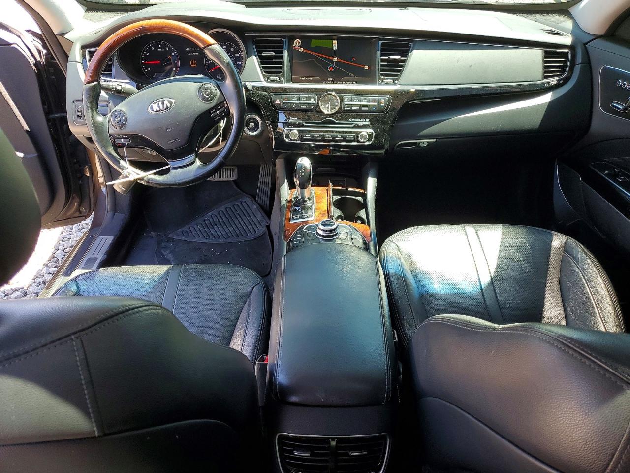 2015 Kia K900 Premium Коричневый vin: KNALU4D40F6023805