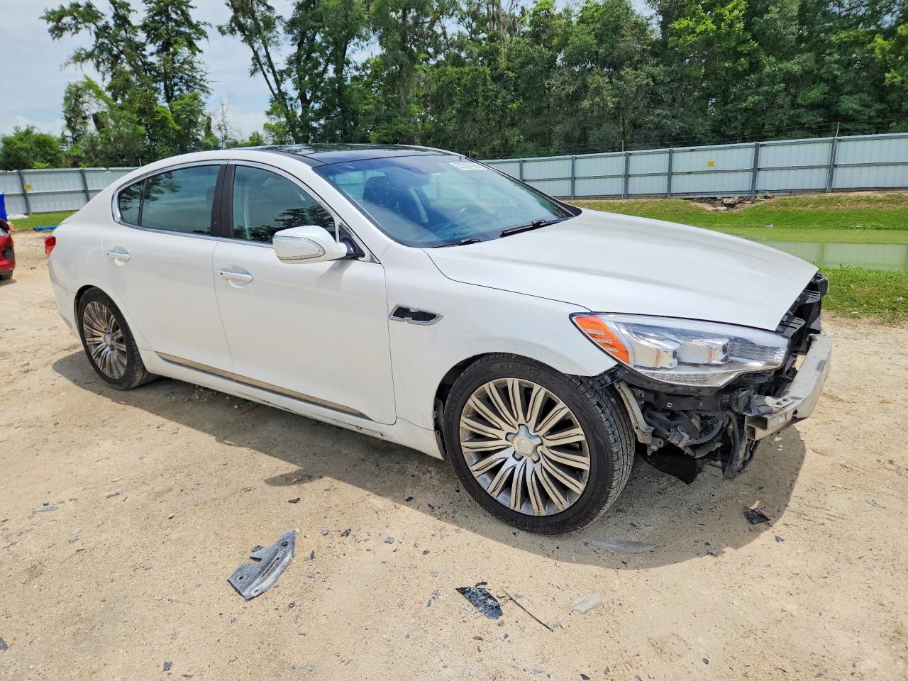 2015 Kia K900 Premium White vin: KNALU4D46F6024702