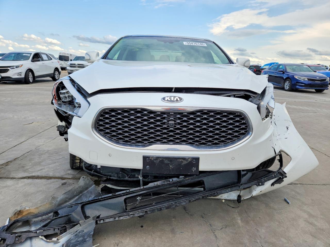 2015 Kia K900 Luxury White vin: KNALW4D41F6017487