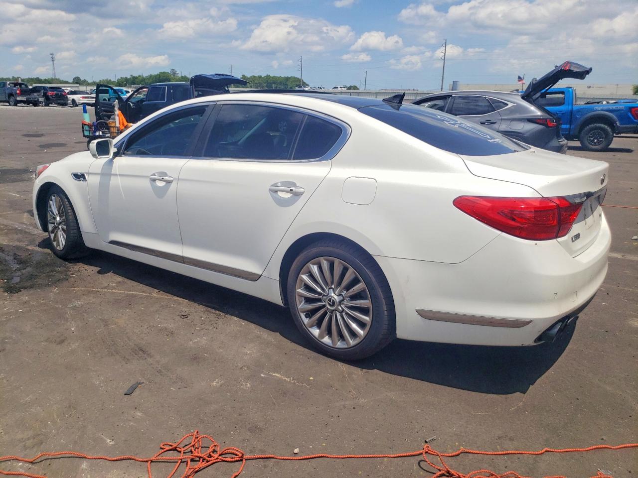 2015 Kia K900 Luxury Белый vin: KNALW4D41F6017960