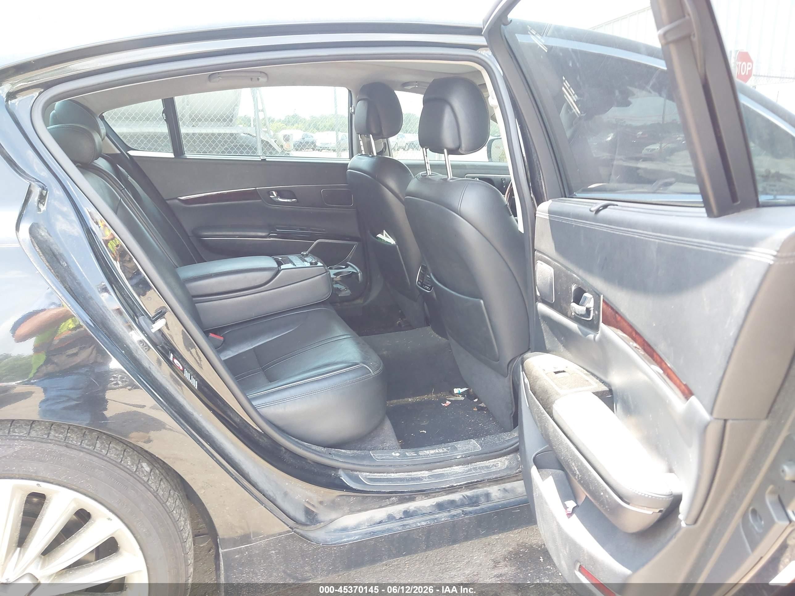 2015 Kia K900 Luxury Черный vin: KNALW4D43F6023064