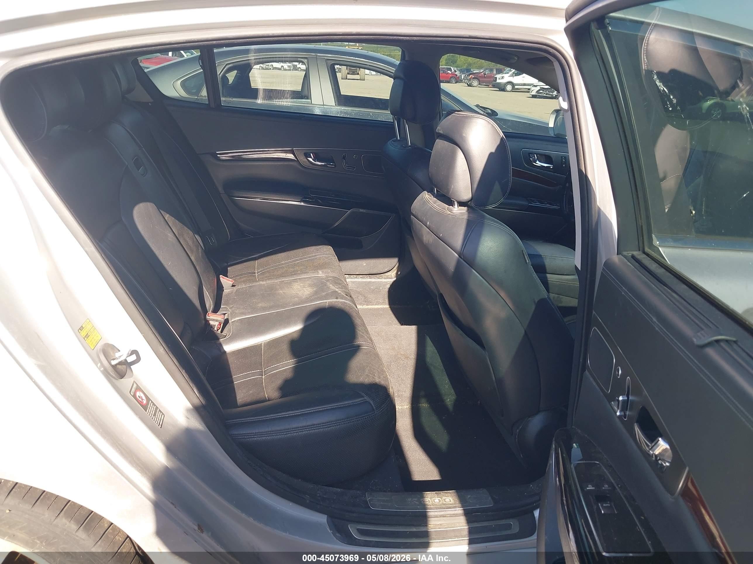 2015 Kia K900 Luxury Silver vin: KNALW4D45F6018643