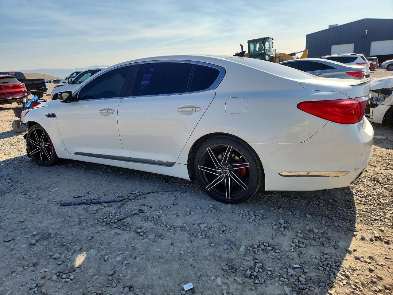 2015 Kia K900 Luxury White vin: KNALW4D45F6019890