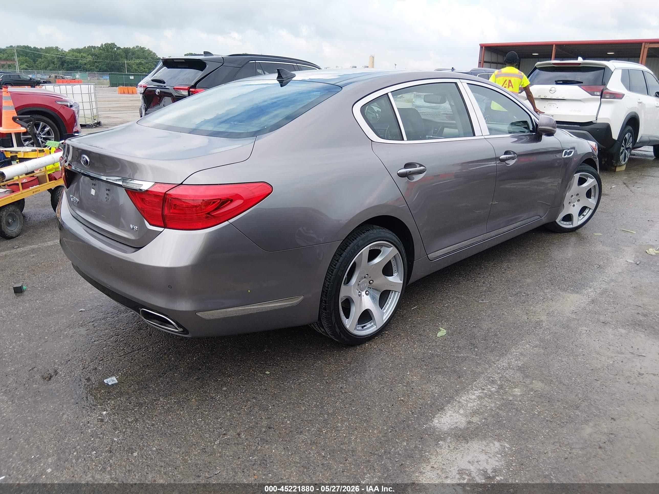 2015 Kia K900 Luxury Gray vin: KNALW4D46F6019879