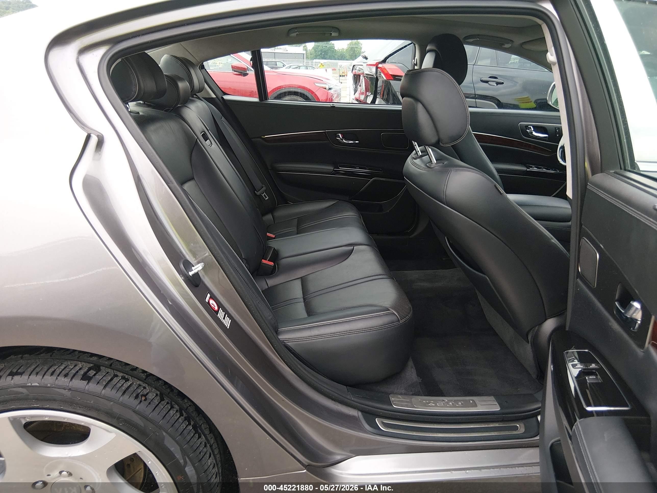 2015 Kia K900 Luxury Gray vin: KNALW4D46F6019879