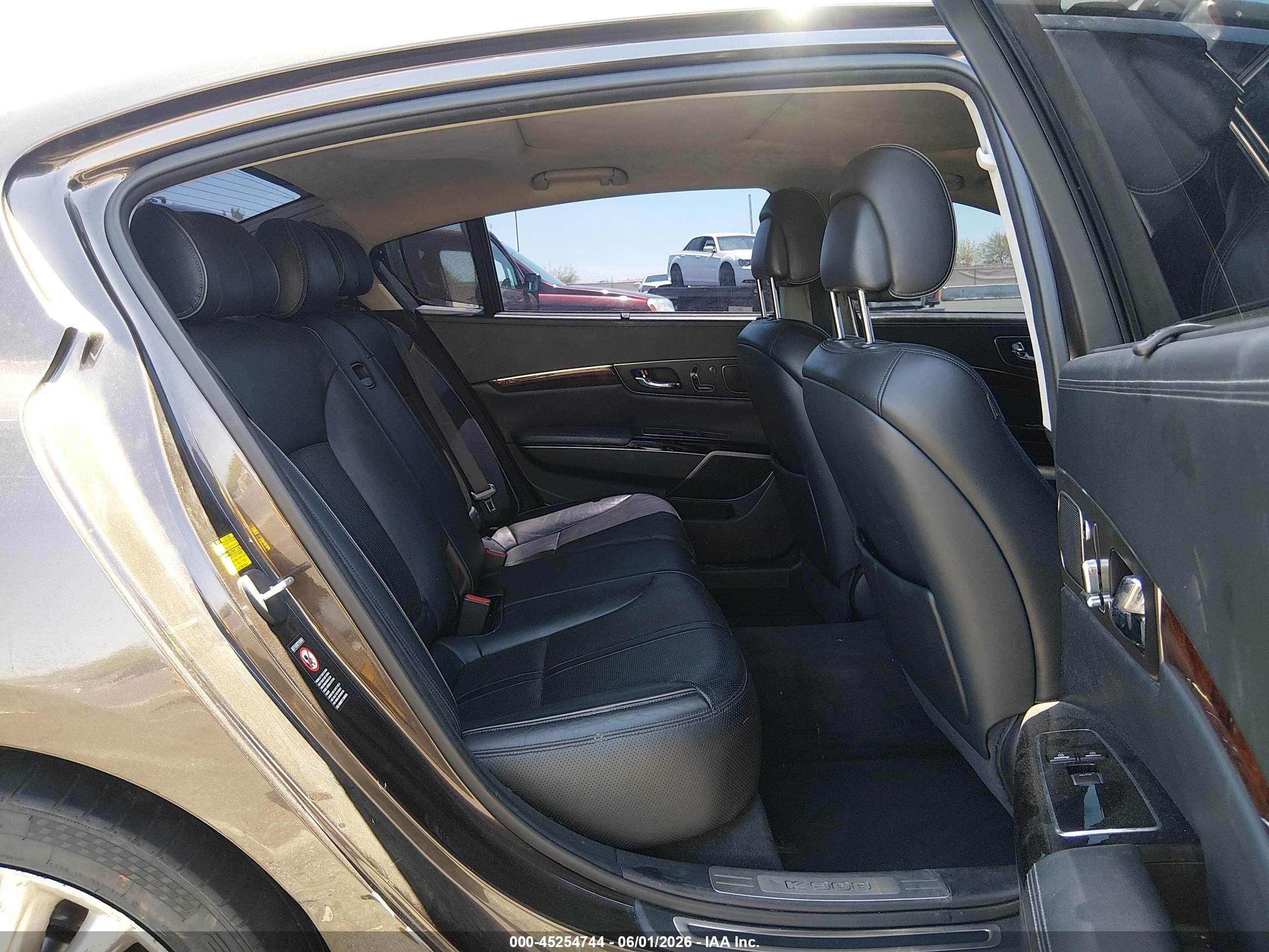 2015 Kia K900 Luxury Коричневый vin: KNALW4D47F6018658