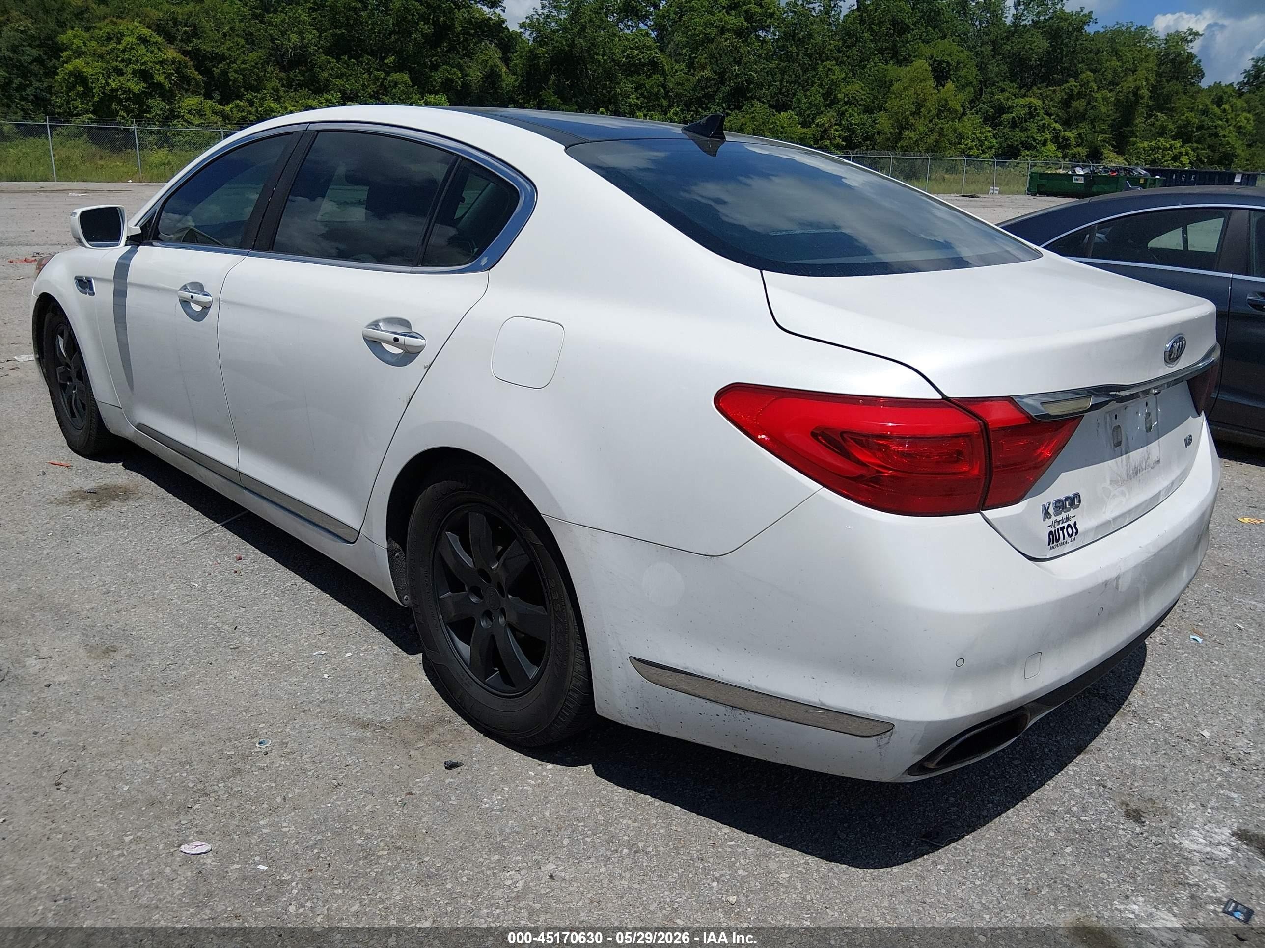 2015 Kia K900 Luxury White vin: KNALW4D48F6017910