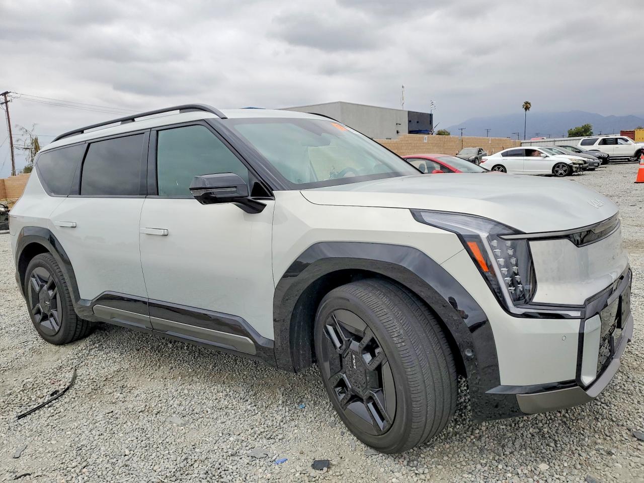 2024 Kia Ev9 Gt Line Gray vin: KNDAEFS50R6034077