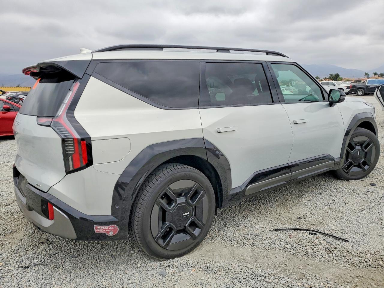 2024 Kia Ev9 Gt Line Gray vin: KNDAEFS50R6034077