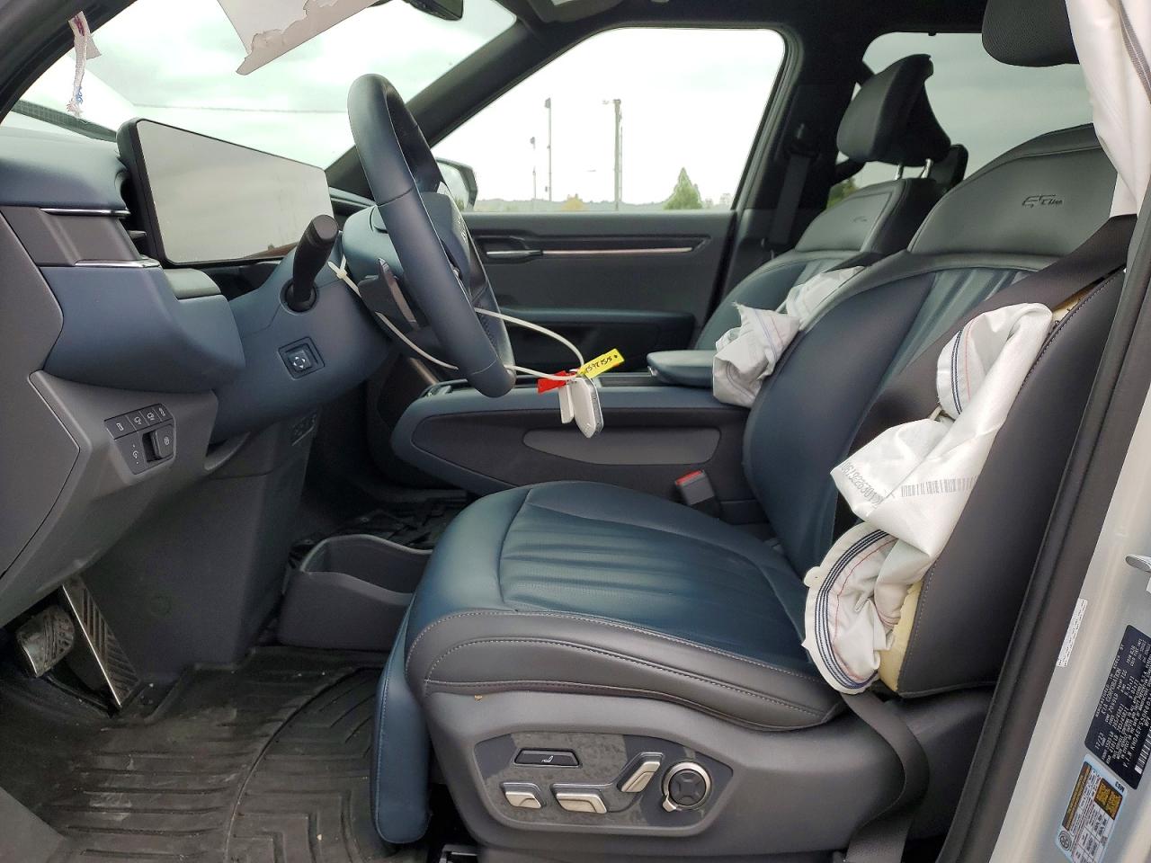 2024 Kia Ev9 Gt Line Gray vin: KNDAEFS50R6034077