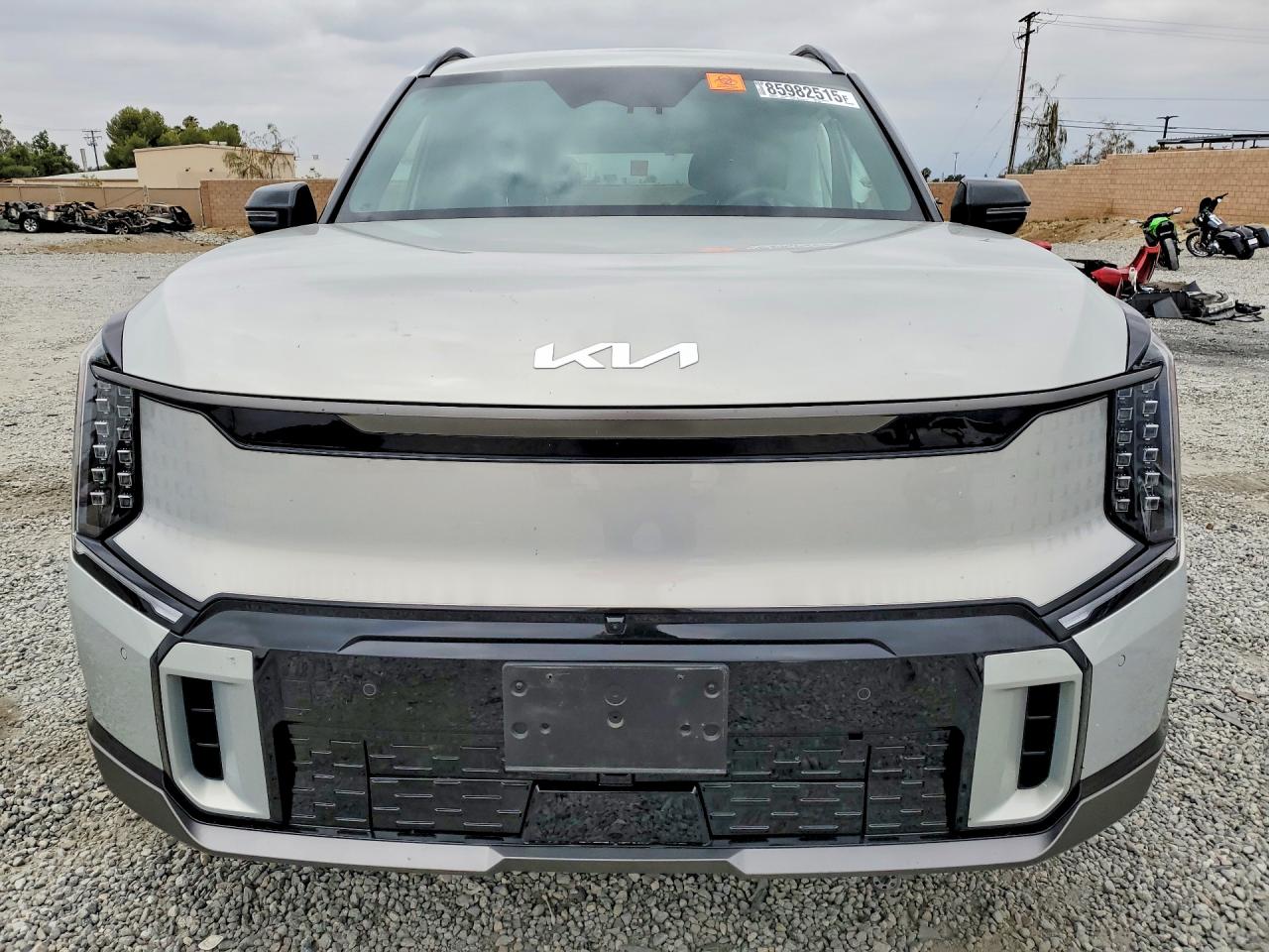 2024 Kia Ev9 Gt Line Gray vin: KNDAEFS50R6034077