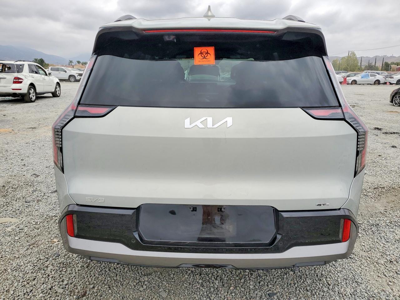 2024 Kia Ev9 Gt Line Gray vin: KNDAEFS50R6034077