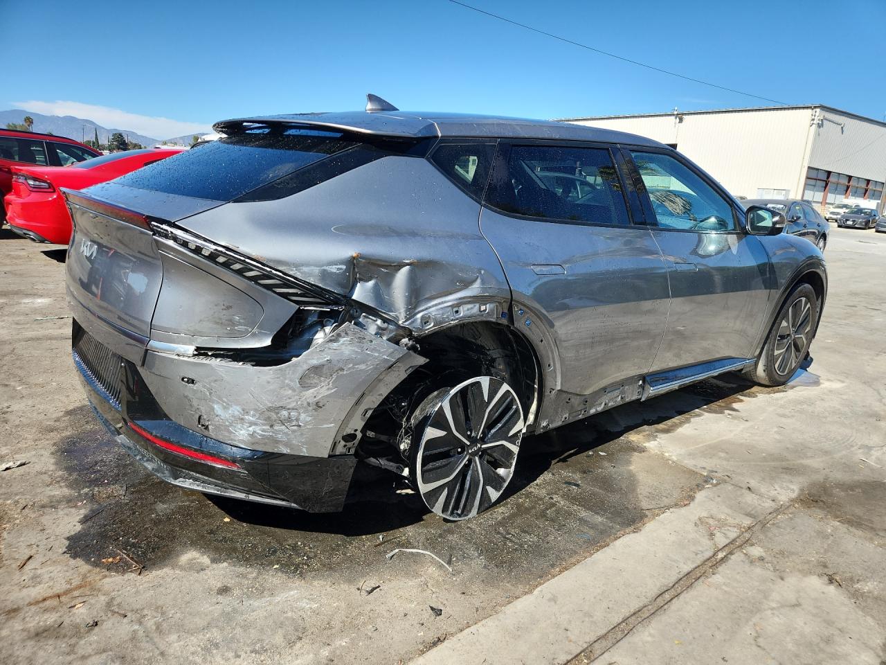2024 Kia Ev6 Wind Silver vin: KNDC34LA3R5617747 Damage: Right Tail Light, Broken, Replacement Required