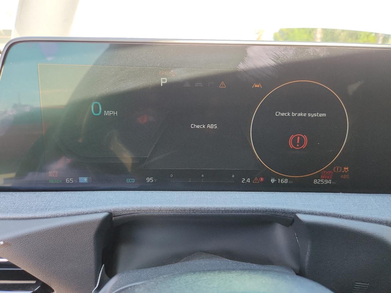 2024 Kia Ev6 Wind Silver vin: KNDC34LA3R5617747 Damage: Warning Light - Brakes, On, Unacceptable
