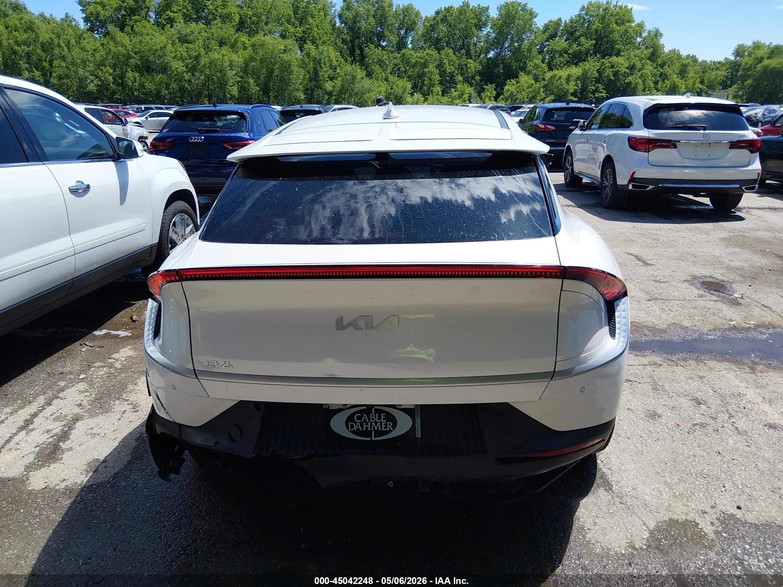 2024 Kia Ev6 Light Long Range White vin: KNDC3DLC5R5175216