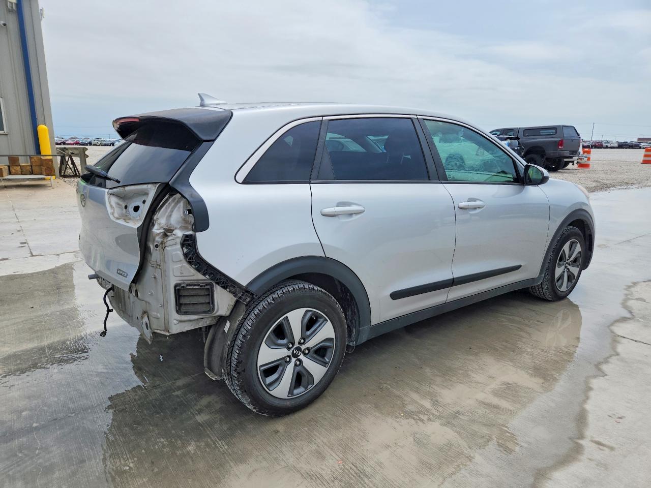 2019 Kia Niro Fe Silver vin: KNDCB3LC0K5312310