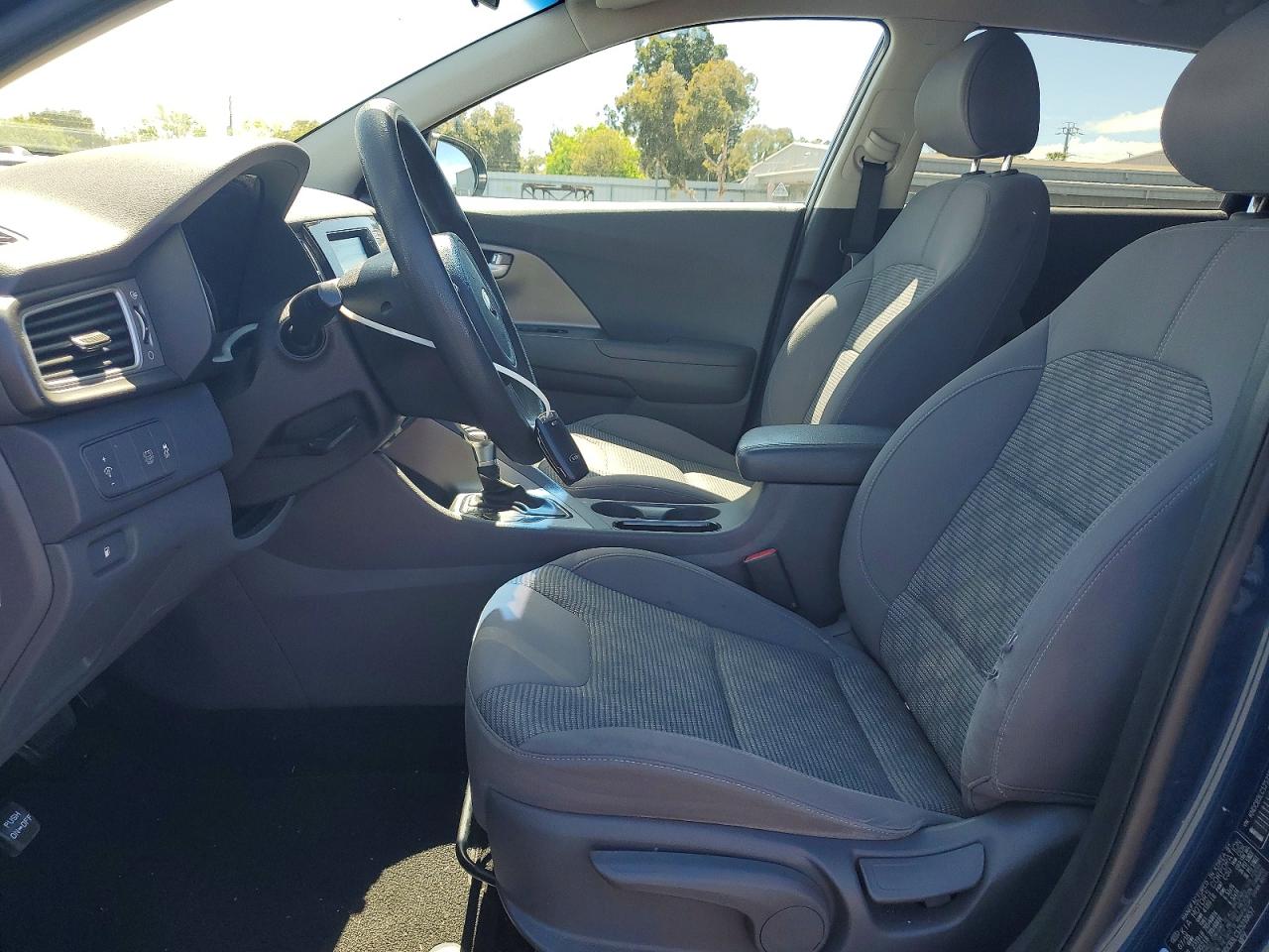 2018 Kia Niro Lx Teal vin: KNDCB3LC1J5210657