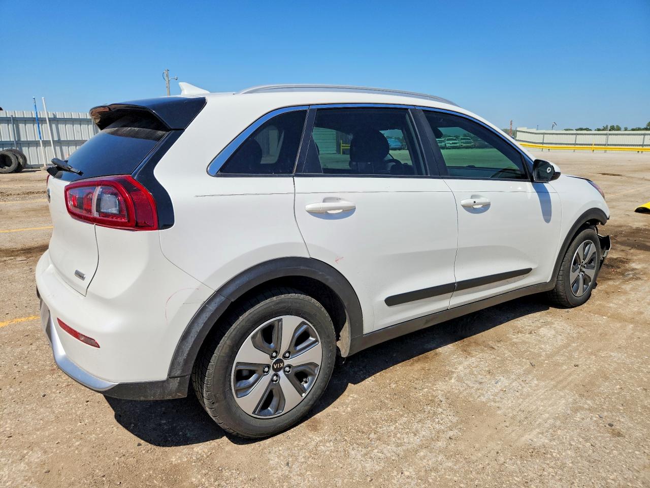 2019 Kia Niro Lx White vin: KNDCB3LC3K5249946