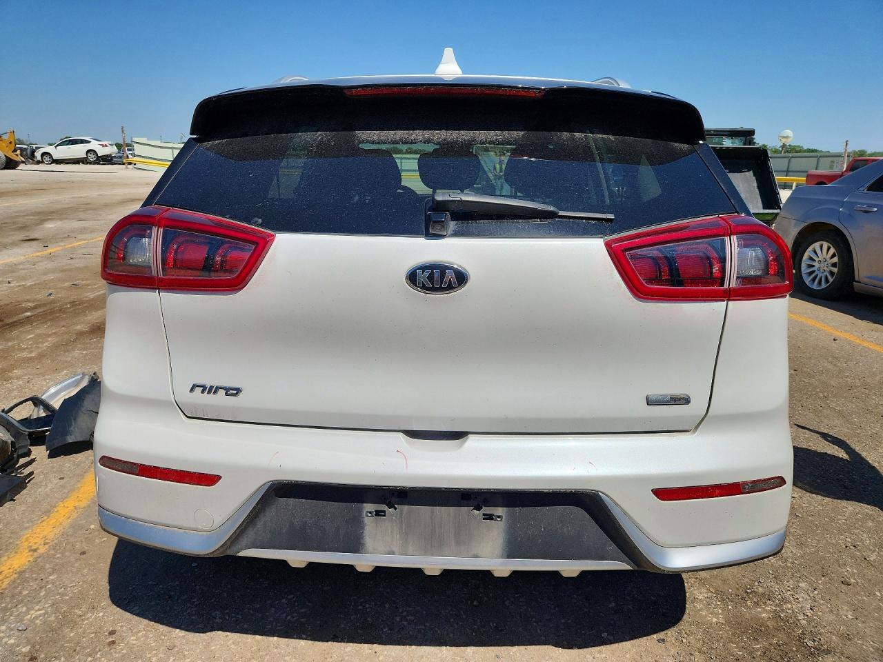 2019 Kia Niro Lx White vin: KNDCB3LC3K5249946