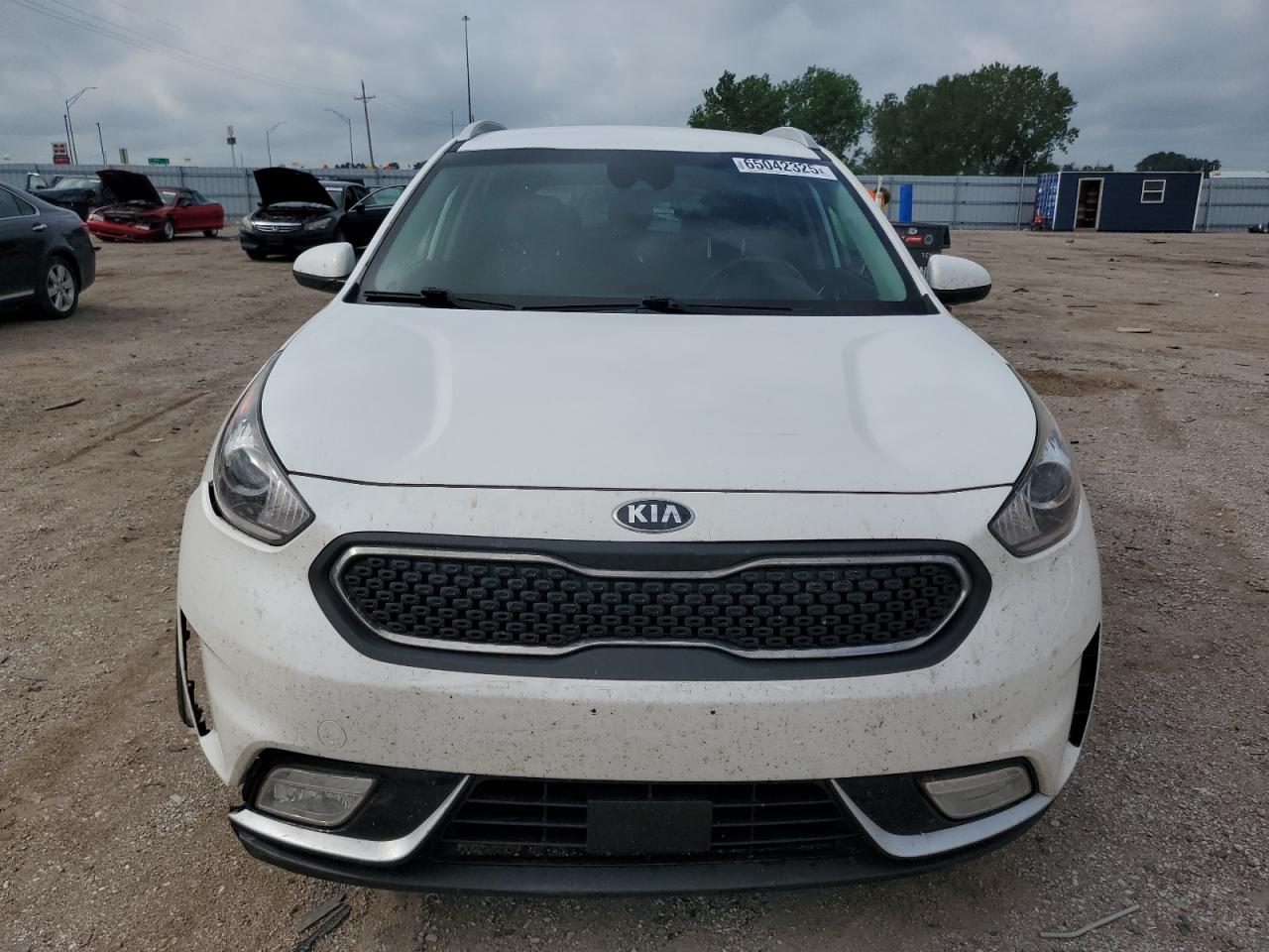 2018 Kia Niro Fe White vin: KNDCB3LC5J5143710