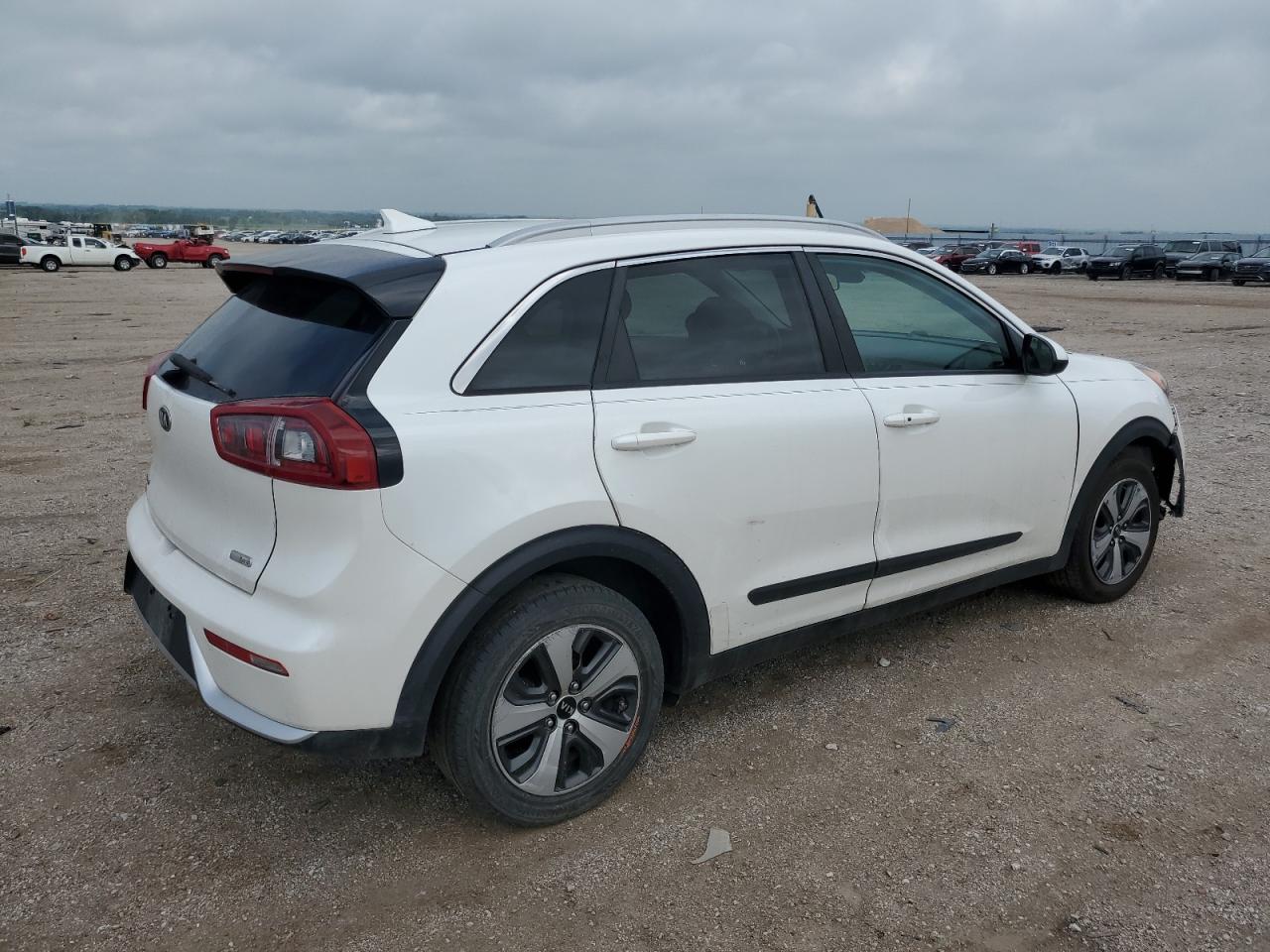 2018 Kia Niro Fe White vin: KNDCB3LC5J5143710