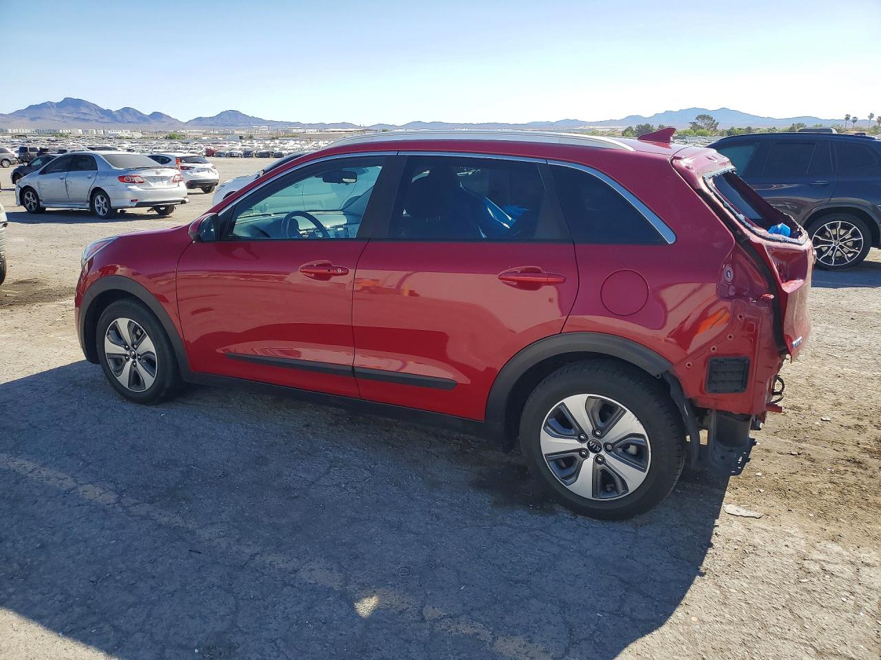 2018 Kia Niro Lx Red vin: KNDCB3LC5J5190137