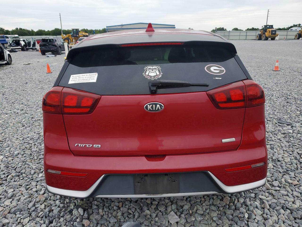 2017 Kia Niro Fe Red vin: KNDCB3LC6H5082071