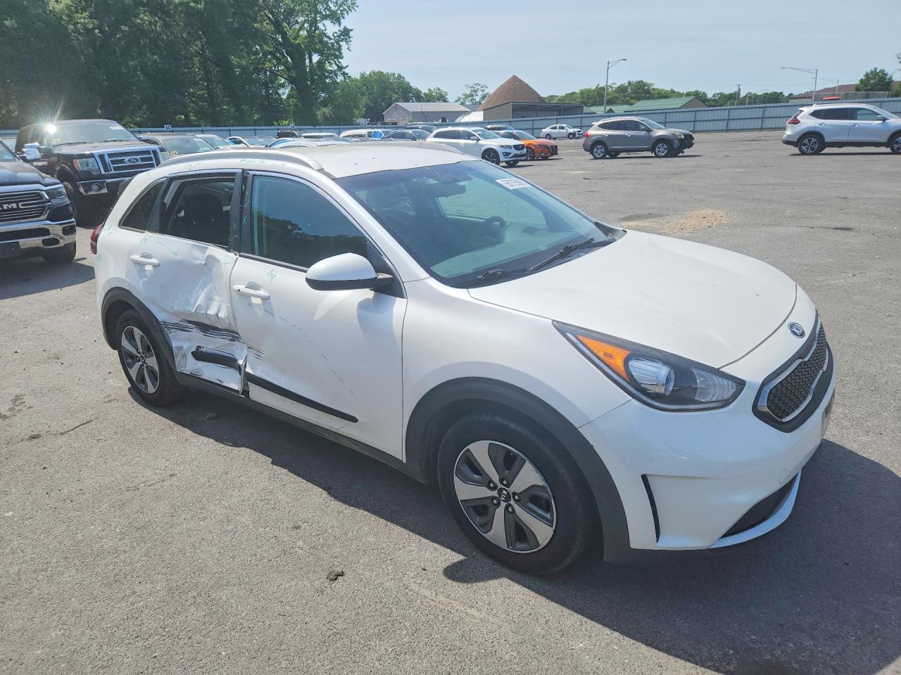 2018 Kia Niro Lx White vin: KNDCB3LC6J5150391