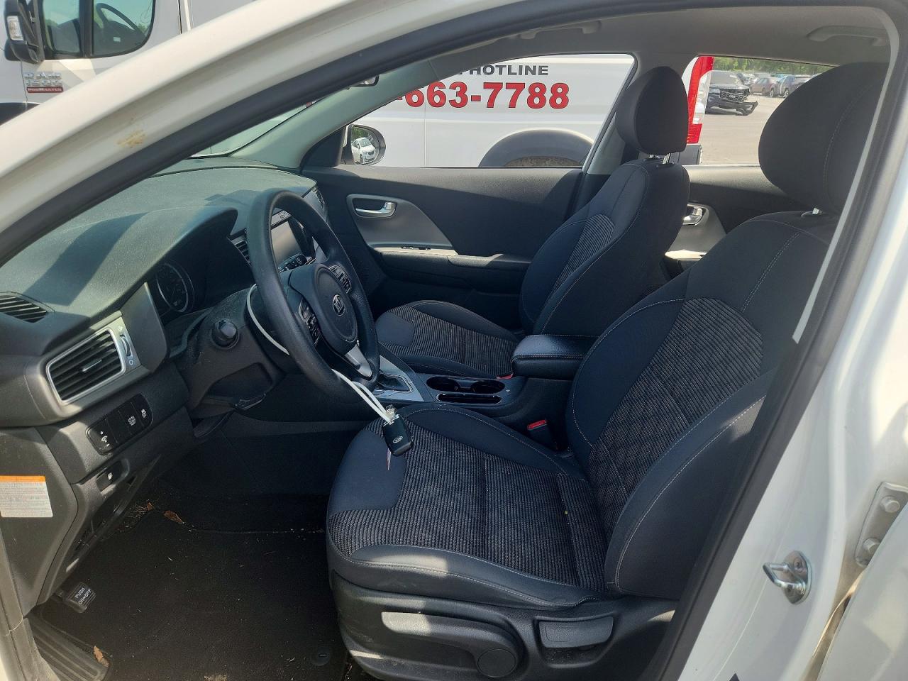 2018 Kia Niro Lx White vin: KNDCB3LC6J5150391