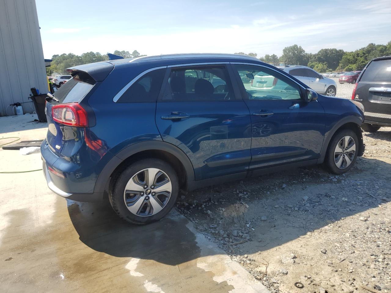2018 Kia Niro Fe Blue vin: KNDCB3LC7J5125175