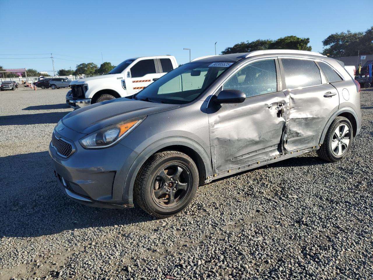 2018 Kia Niro Fe Gray vin: KNDCB3LC7J5132823