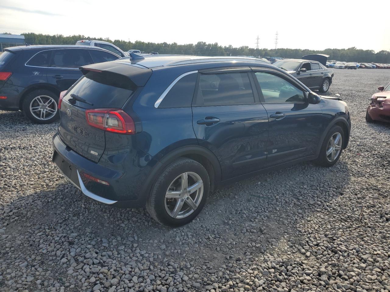 2018 Kia Niro Fe Blue vin: KNDCB3LC7J5136869