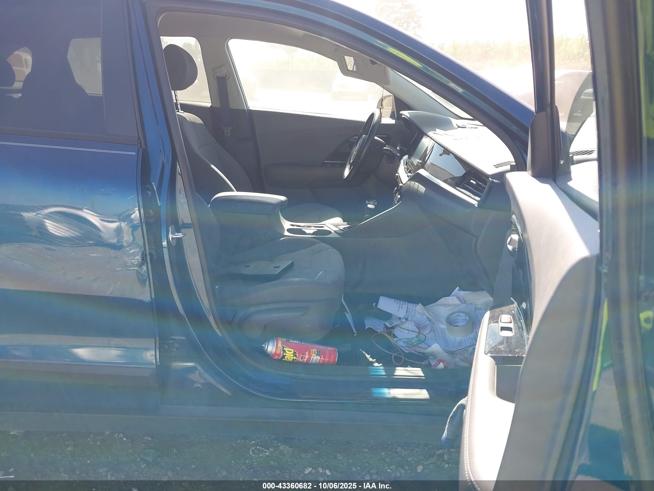 2020 Kia Niro Lxs Blue vin: KNDCB3LC8L5375933