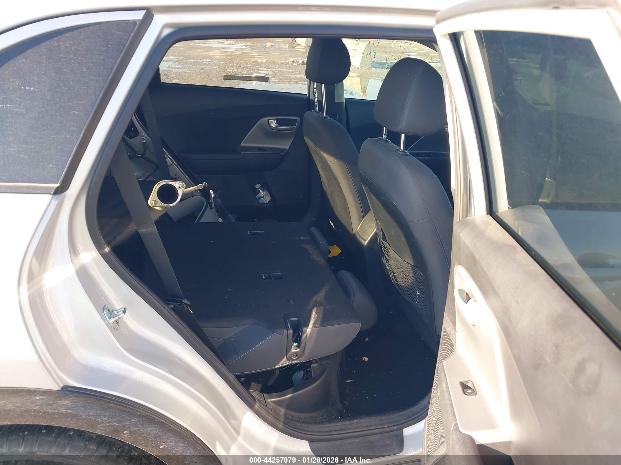 2021 Kia Niro Lx Silver vin: KNDCB3LC8M5463981