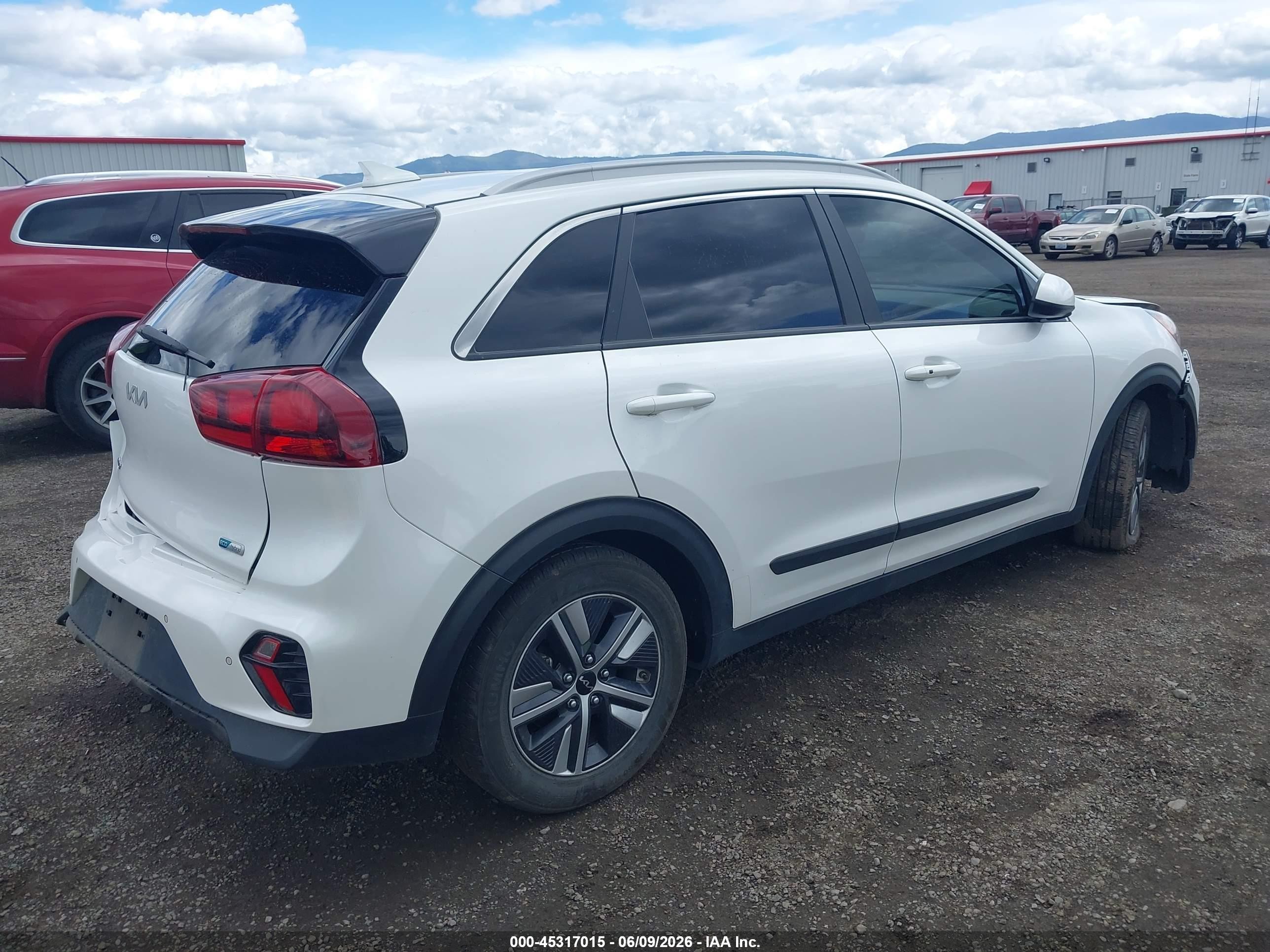 2022 Kia Niro Lxs Se White vin: KNDCB3LC8N5512632