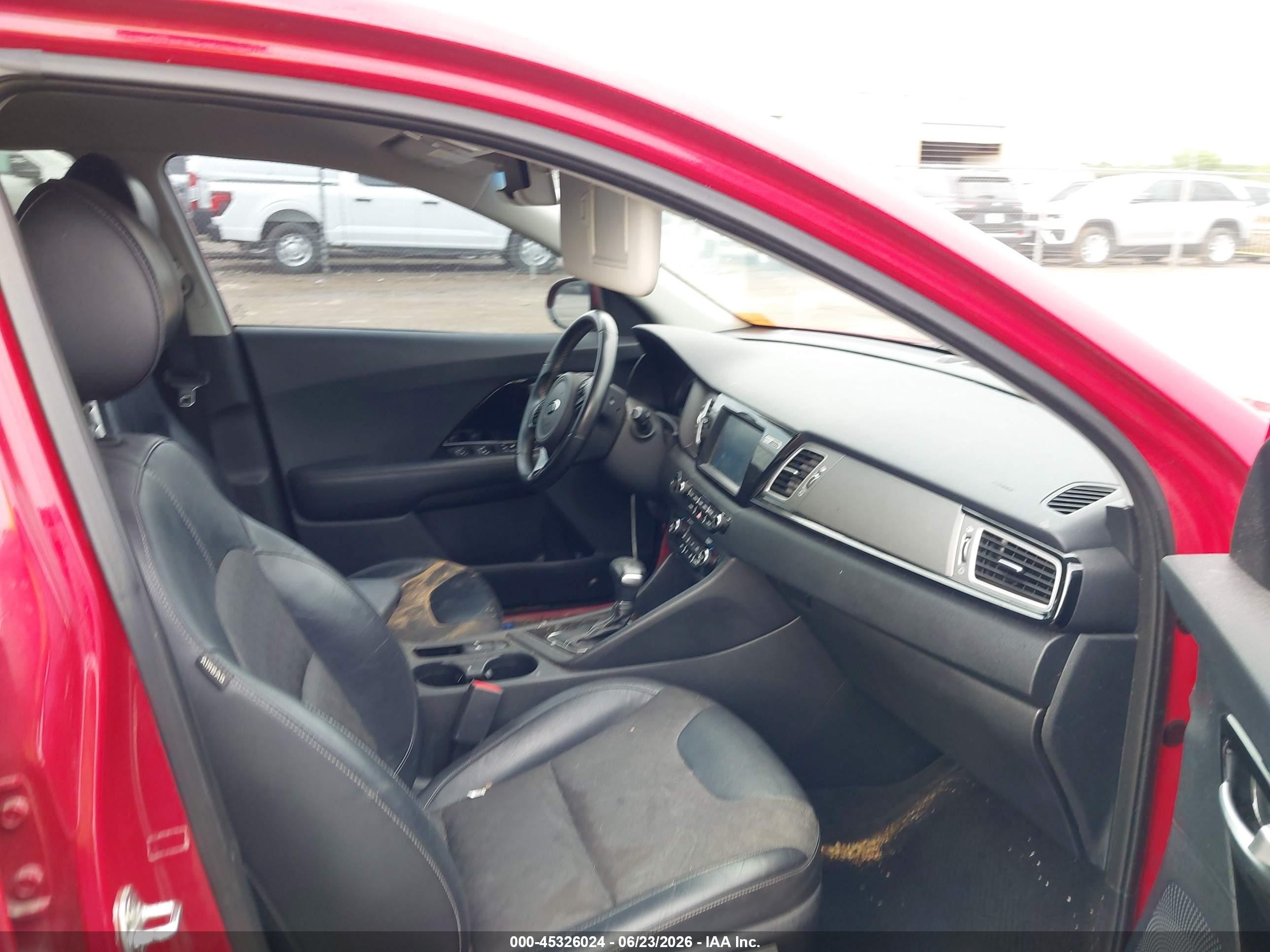 2018 Kia Niro Ex Red vin: KNDCC3LC8J5153905