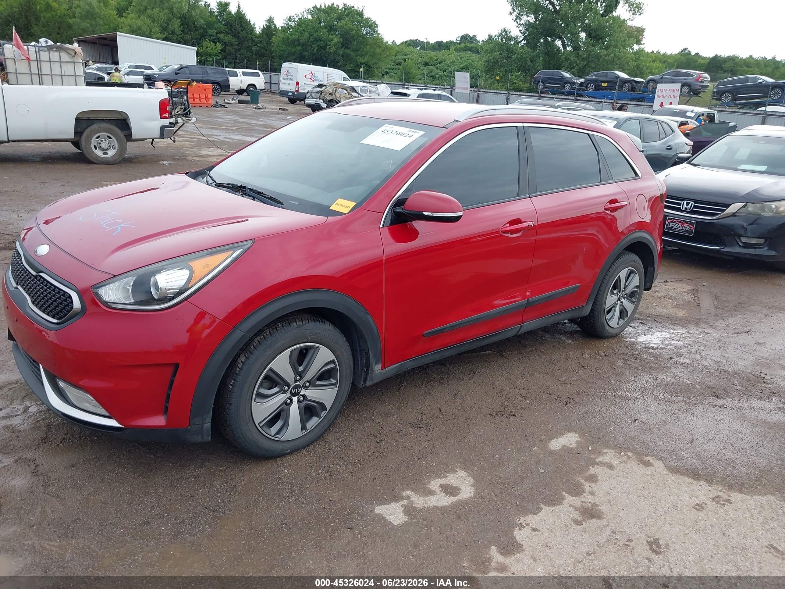 2018 Kia Niro Ex Red vin: KNDCC3LC8J5153905