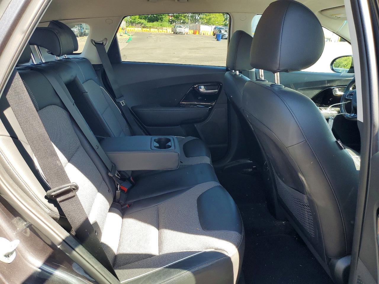 2019 Kia Niro Ex Gray vin: KNDCC3LG7K5021982