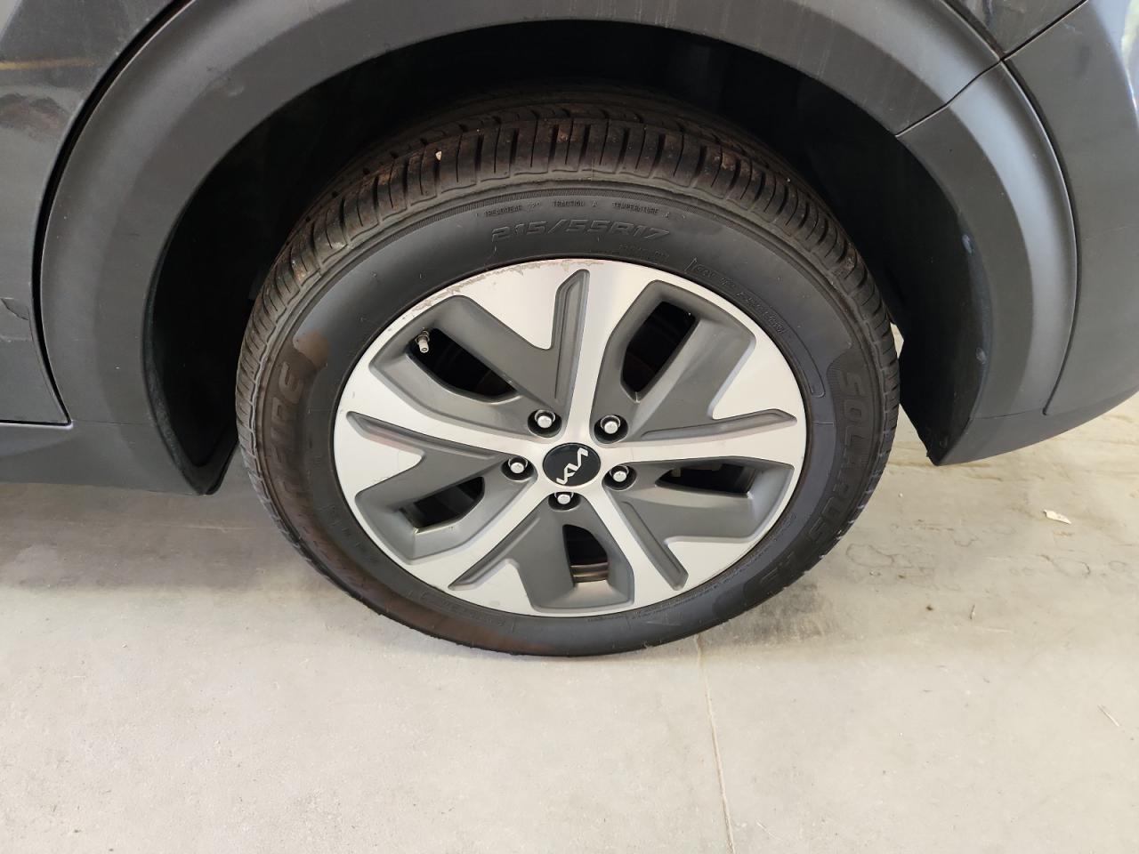 2022 Kia Niro Ev S Black vin: KNDCC3LG9N5160595 Damage: Left Rear Wheel, Curb Rash, 6 To 7 Inches