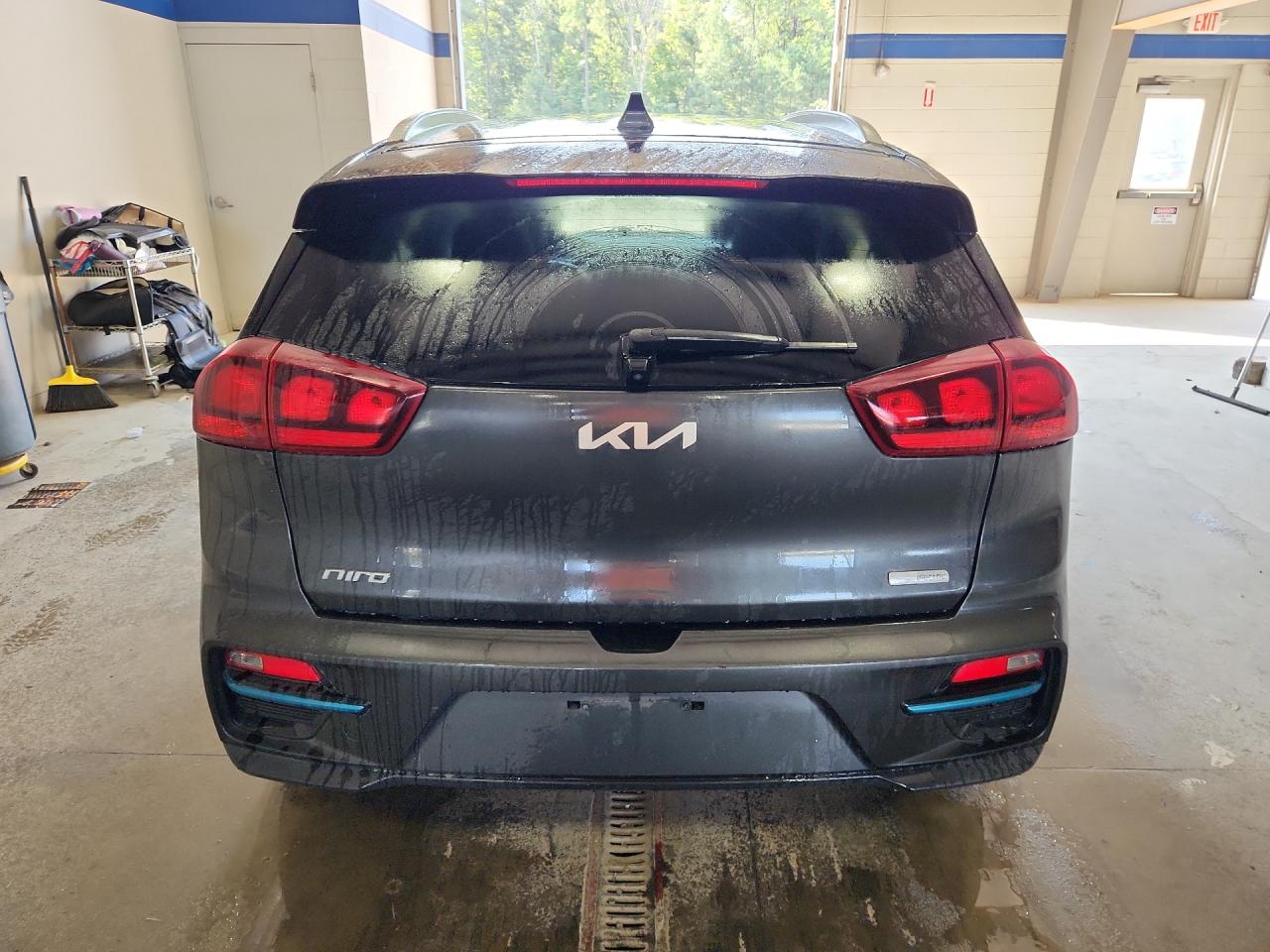 2022 Kia Niro Ev S Black vin: KNDCC3LG9N5160595 Damage: Lift Gate, Heavy Scratch, 3 To 4 Inches