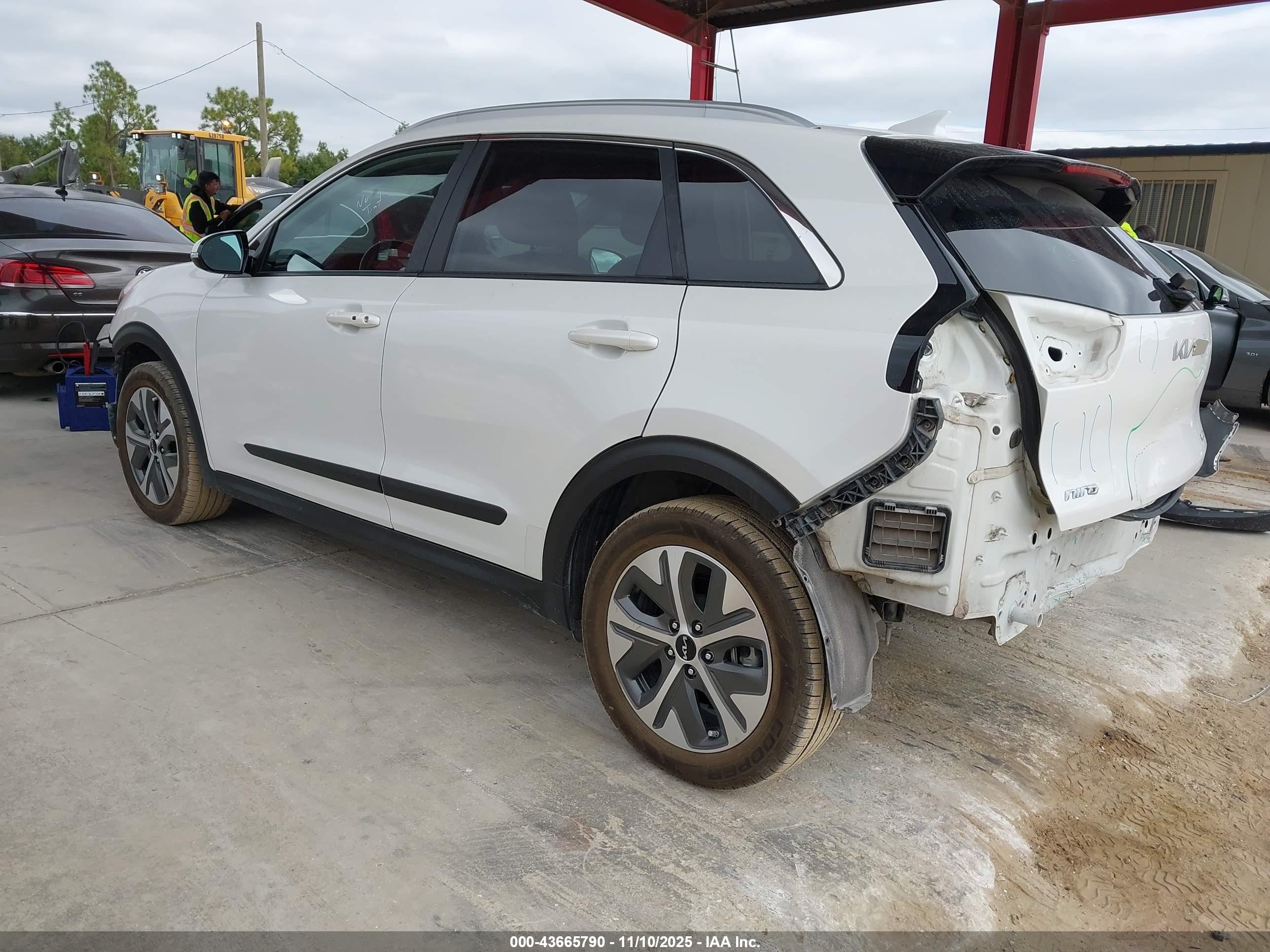 2022 Kia Niro Ev Ex Premium White vin: KNDCE3LG1N5145129