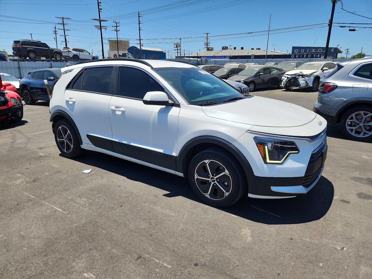2025 Kia Niro Lx White vin: KNDCP3LE4S5237453